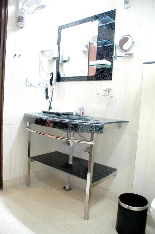 Hotel Palmdale Zirakpur Kamer foto